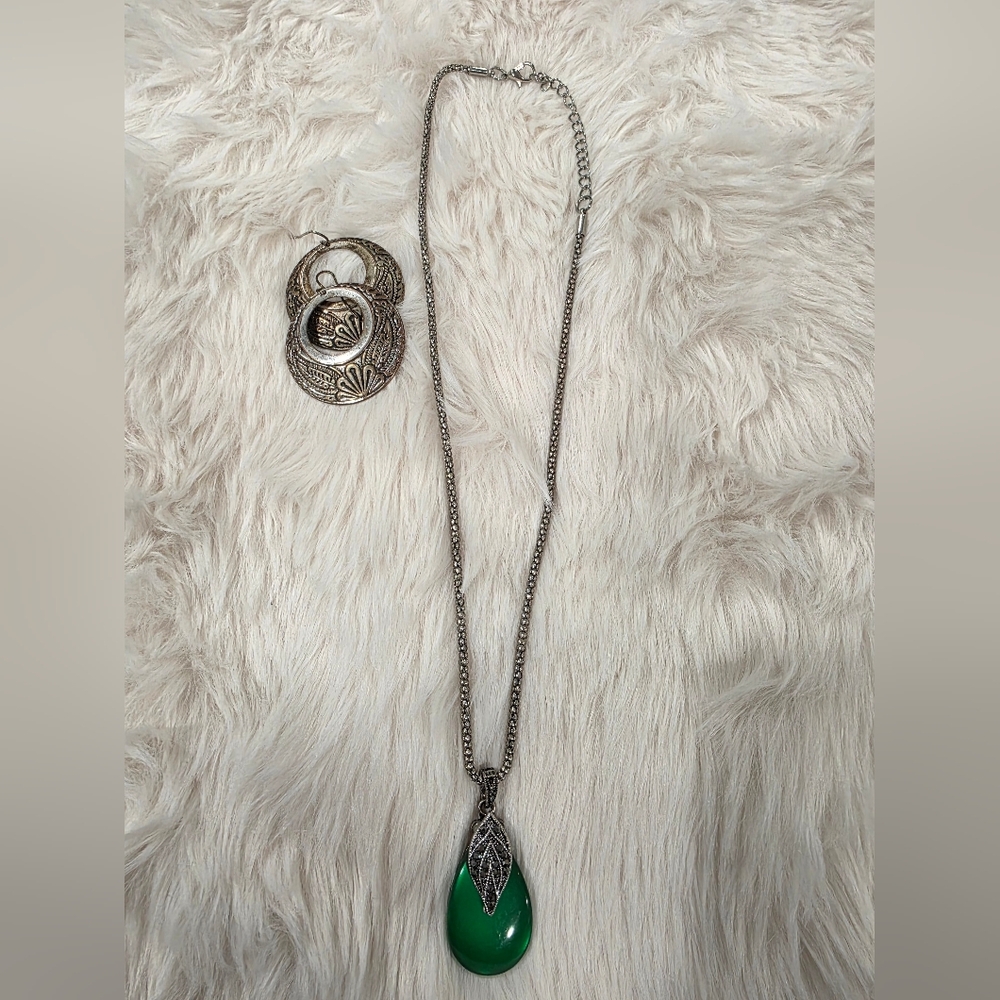 Silver and Green Pendant Necklace